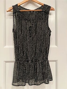 bobeau Black and White Sleeveless Blouse